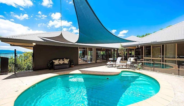 Idyllic Whitsunday Holiday Home with amazing views in Mandalay