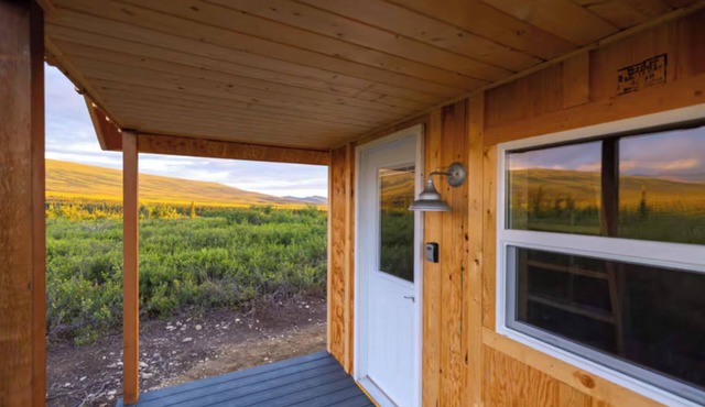 Into the Wild Cabin in Healy