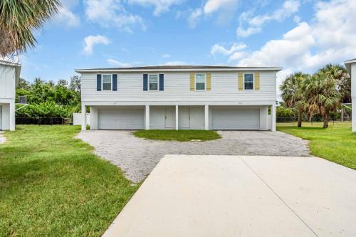 Jacuzzi Stay in Florida, Awesome place Sleeps 8 in Bradenton