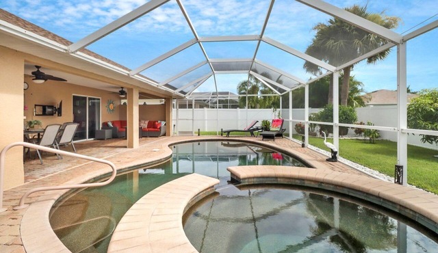 Jenny 1060 Family Vacation Home w/Fenced Yard and Private Pool & Spa