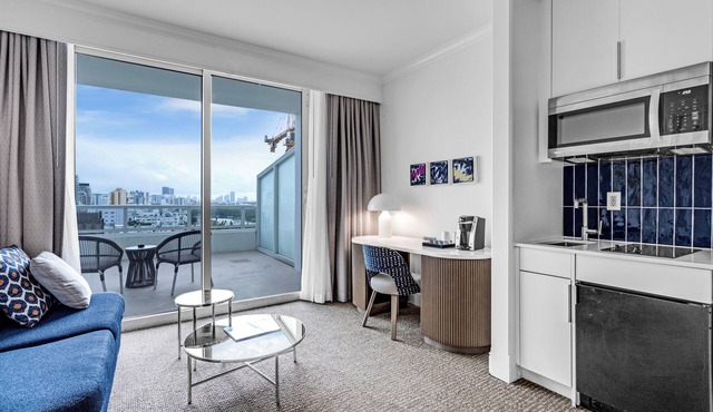 Junior Suite Tresor Fontainebleau in Miami Beach