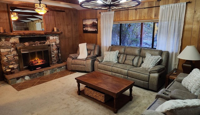 Kohl's Ranch Creekside Cabin/Fishing, Hiking, Swimming - Adventure Awaits! in Payson