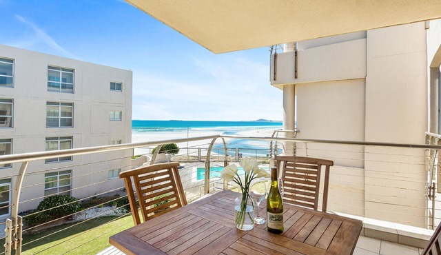 Lagoon Beach 231 - Two Bedroom Apartment, Sleeps 4 in Cape Town