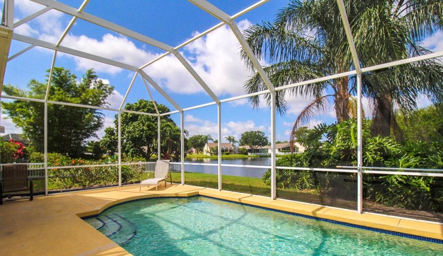 Lakefront Private Pool Home Harbour Happiness