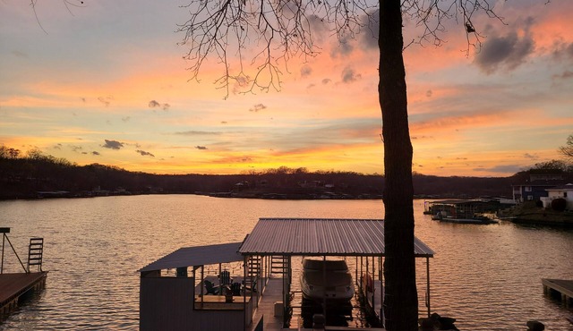 Lakefront Retreat w/Dock, Deck & Stunning Cove Views - 39MM in Sunrise Beach