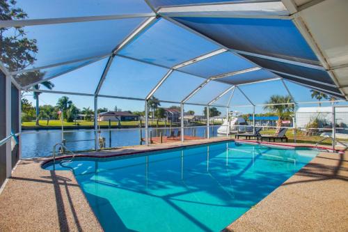 Lanai Lounging & Dockside Fun: Fort Myers Escape
