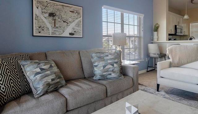 Landing | Modern 1BD, Gym, Tennis Court in North Port