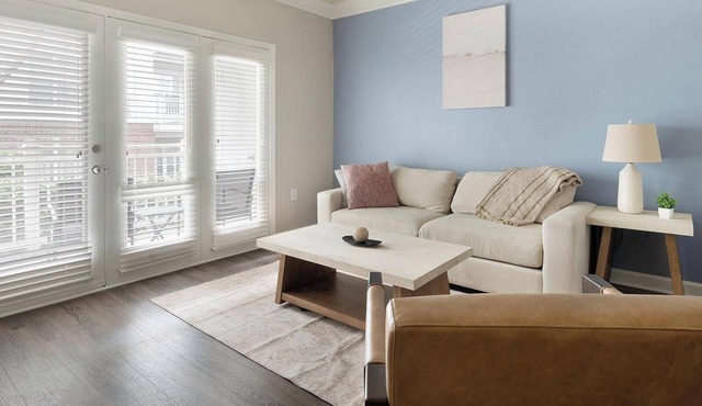Landing | Modern 1BD, Gym, Courtyard in Columbia