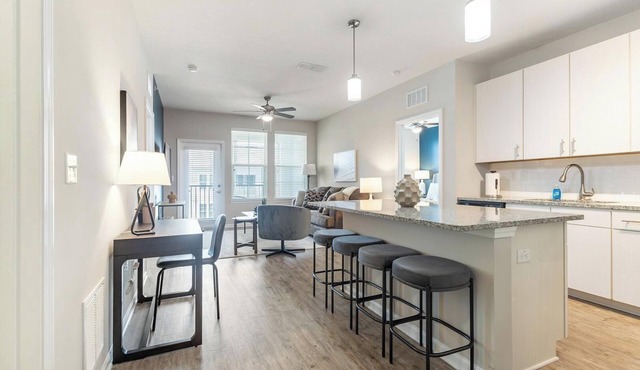 Landing | Modern 2BD, Pool, Gym