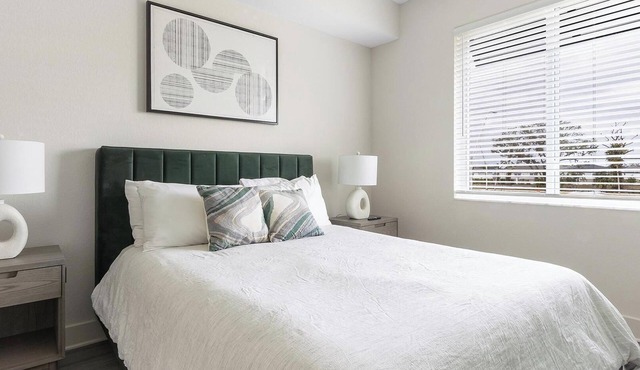 Landing | Modern 2BD, Pool, Clubhouse