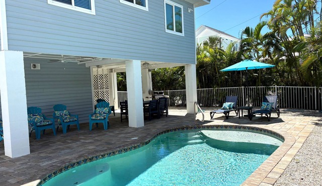 "Lazy Day" - Beach Paradise w/Pool, 2 min walk to beach! Pet friendly!