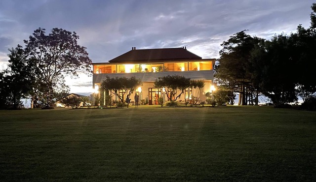 Leconfield House, Pokolbin, Hunter Valley luxury, built in 1872, 150yrs in 2022 in Leconfield