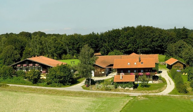Liebevoll eingerichtete FeWo im EG mit Südlage in Bad Birnbach