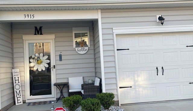LIFE IS BETTER NEAR THE LAKE. 3 bedroomTownhome near Lake Norman. in Sherrills Ford