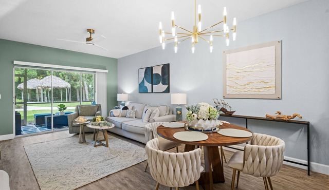 Limited-Time Offer: Charming 2BR Naples Condo with Club Option