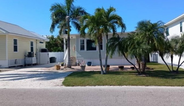 Little Pearl Beach House