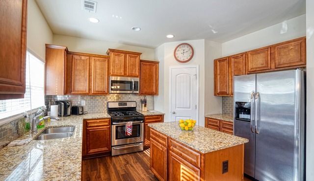 Lovely Long Term/STR Corporate, Family Near I20,Airport,Downtown,Airport in Austell