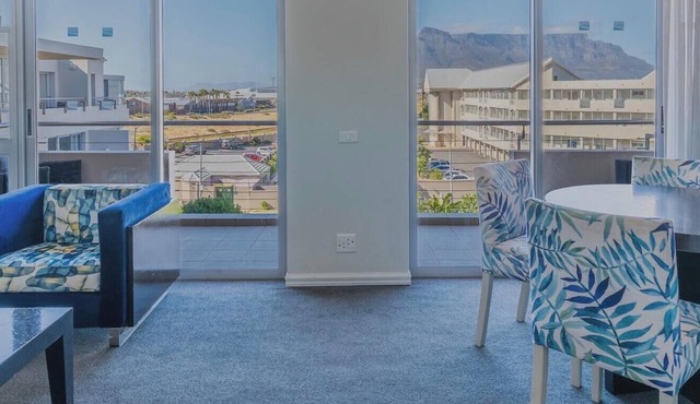 Luxurious Accessible Apartment with Ocean Views in Kaapstad in Kaapstad
