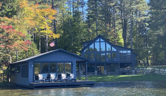 Luxurious/Modern Adirondack home with gorgeous boathouse, sandbar & sunset view in Woodgate