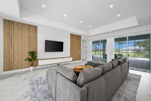 Luxury 3-bedroom Villa with Heated pool and spa