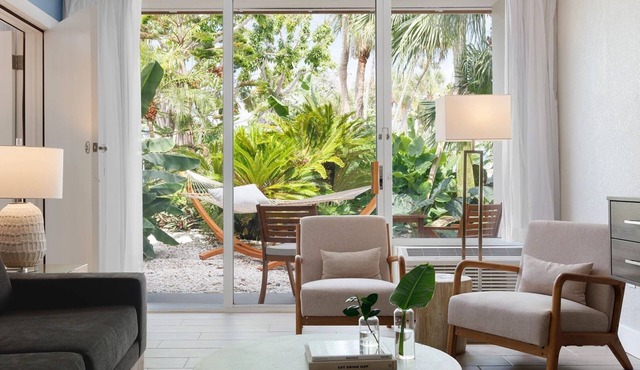 Luxury Seaside Stay! Private Beach, Outdoor Pools | Pets are Welcome!