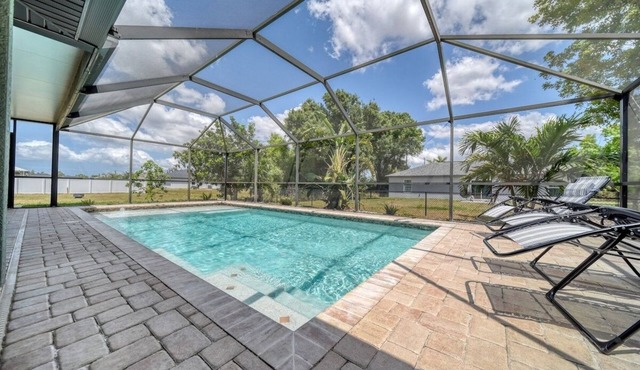 Luxury Villa w/Heated Pool & BBQ Patio