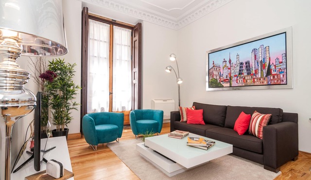 MADRID-SOL-GATE PLAZA MAYOR, New Apartment, Comodo, modern design. in Madrid