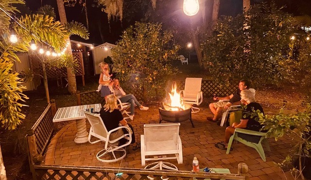 Mango Cottage in quiet Olde Englewood