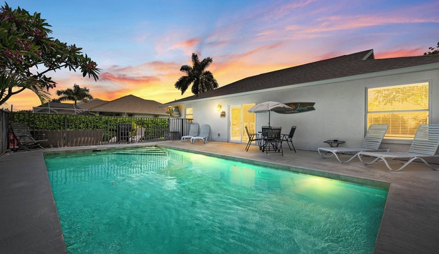 Marco Island 5BR Home, Heated Pool, Minutes to the Beach, Sleeps 12