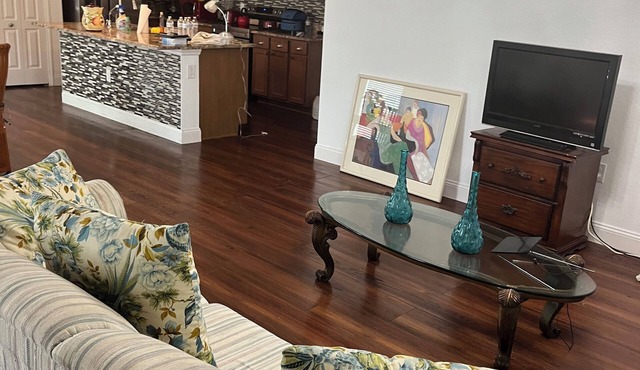 Marvelous 4-bedroom AC WIFI LEHIGH house FOR ALL YOUR ELEGANT/FAMILY OCCASIONS