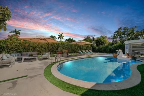 Miami Paradise Resort- Htd Pool, Mini Golf, Playground, BBQ, baby items