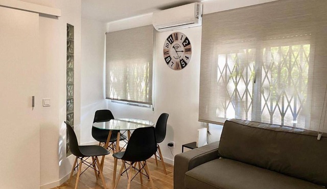 Mirasierra Center - Metro Usera 02 (1 bedroom apartment) in Madrid