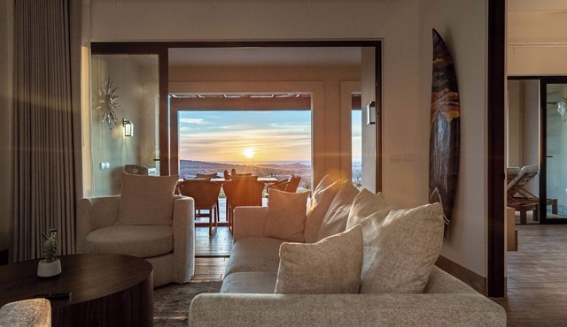 Modern luxury & unforgettable sunsets at Mavila - huge patio w pool in Cabo San Lucas