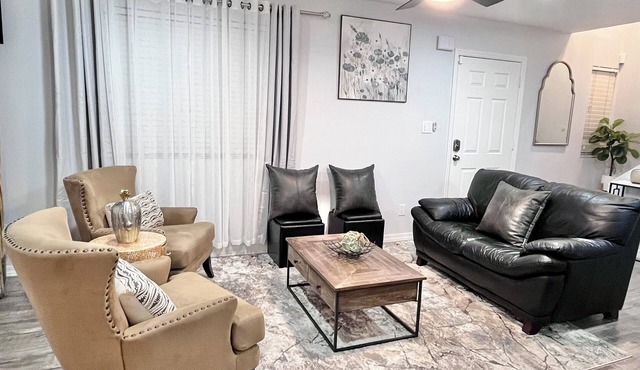 Modern Stay Near Downtown & Top Attractions in Mesa