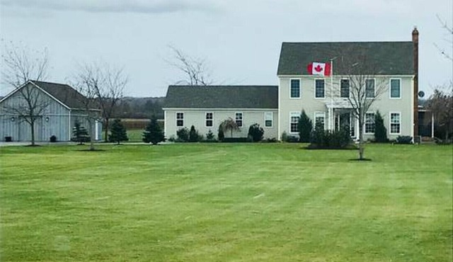 Niagara on the lake vineyard vacation home Lic# 013-2022 in Niagara-on-the-Lake