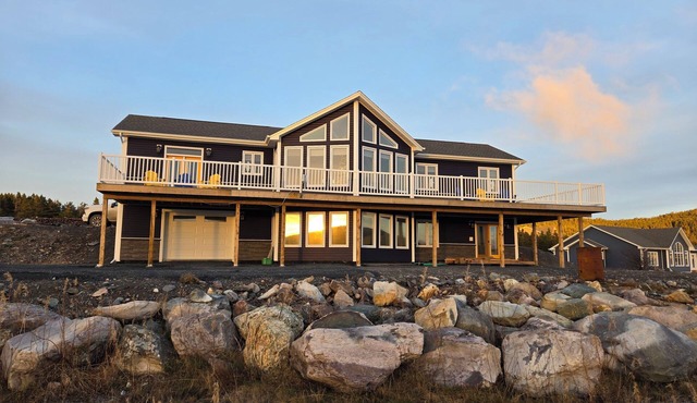 Ocean Blue Vacation Home in Heart's Content