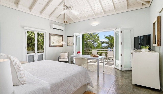 Ocean view overlooking stunning views of keys in Culebra
