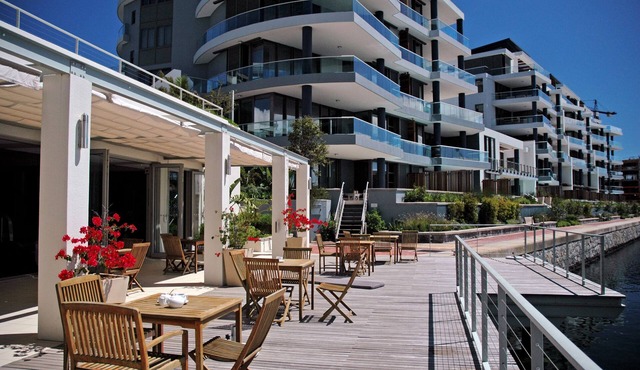 One Bedroom Apartment - fully furnished and equipped in Cape Town