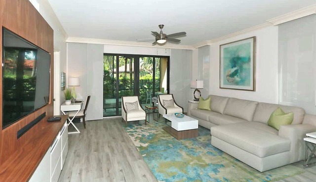 Oversized Residence 3BR Near 5th Avenue & Beach