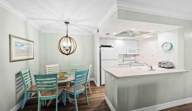 Partial Beach View 2 bed, 2 bath at Sanibel Moorings #1022