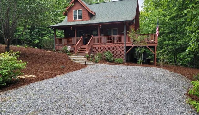 Peaceful Blue Ridge Mountain Retreat Near Marion, NC in Nebo