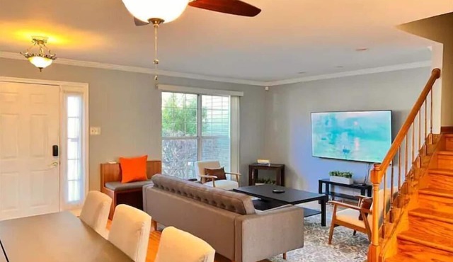 Peaceful Escape: 3-Bedroom with 2.5 Bathroom in Silver Spring