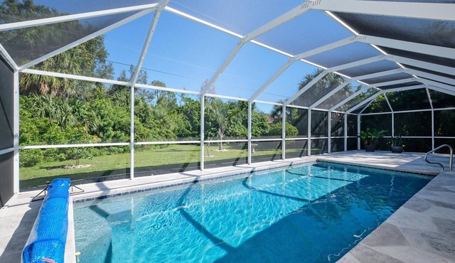 "Pearl of Sacramento" Relax at this 3 Bed 2 Bathroom home with Screened-in Pool