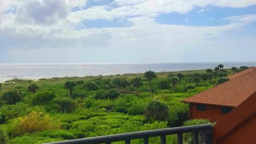 Pet friendly 3BR Villa with Gulf Views & Rooftop Sundeck - Private Beach - Signal Inn 17
