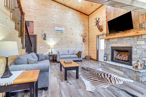 Pet-Friendly Yard! Nature Escape in Forest City