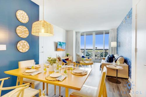 Pool - Infinity View - Balcony - Gym - Near Beach in Hallandale Beach