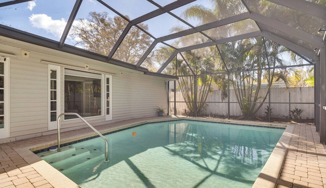 Poolside Oasis! Family Escape in Safety Harbor in Safety Harbor