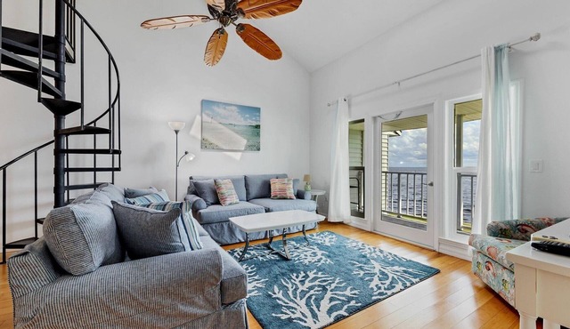 Port Charlotte Private Waterfront Condo WA4410 U317