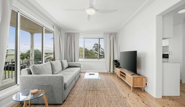 Prickly Pear Stays in Merewether - Ranclaud St, 2-bedroom in Merewether