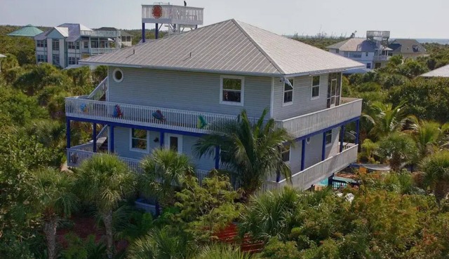 Private Island Paradise: Pool, Golf Cart, 360 Views & Dog Friendly!